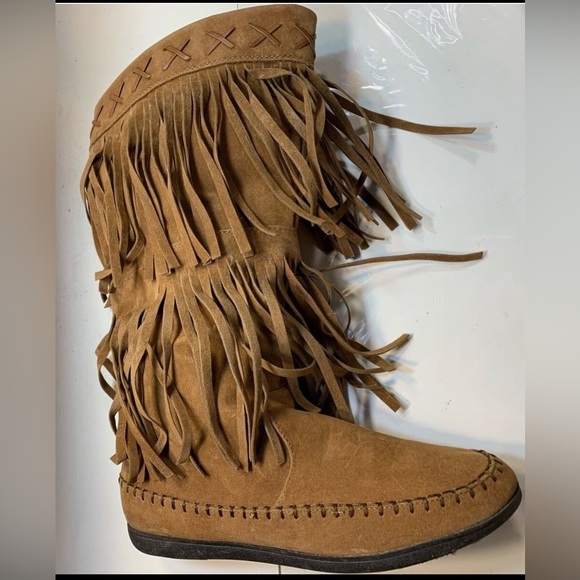 boots RAMPAGE Capulet Women's Brown
Fringe Flat Moccasin Women's Size 7m
preowne - Picture 1 of 6